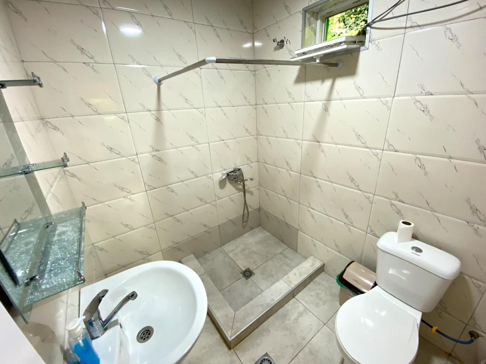 Green House Кутаїсі Екстер'єр фото